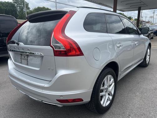 2017 Volvo XC60 T5 Dynamic