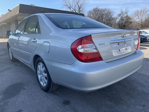 2004 Toyota Camry XLE V6