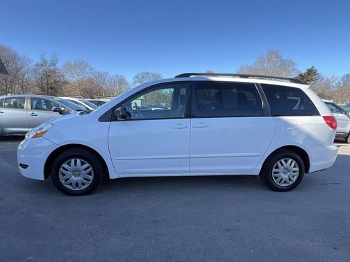 2009 Toyota Sienna LE