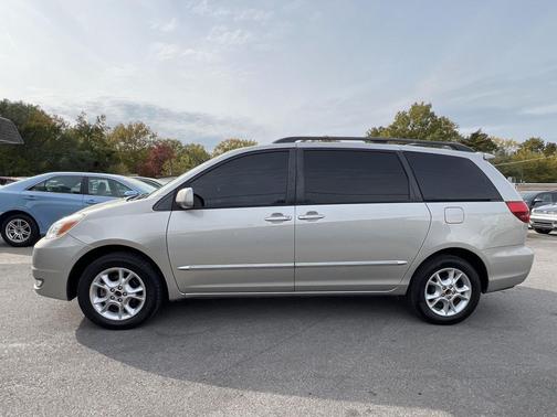2004 Toyota Sienna XLE Limited