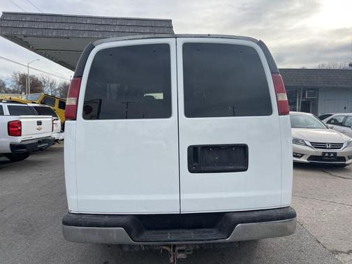 2004 Chevrolet Express 3500 Extended