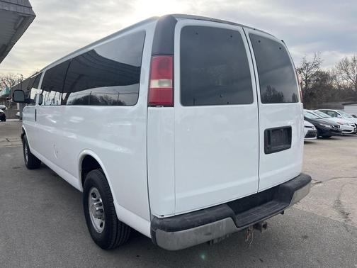2004 Chevrolet Express 3500 Extended