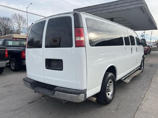 2004 Chevrolet Express 3500 Extended