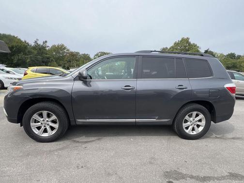 2011 Toyota Highlander SE