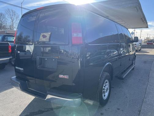 2016 GMC Savana 3500 LS