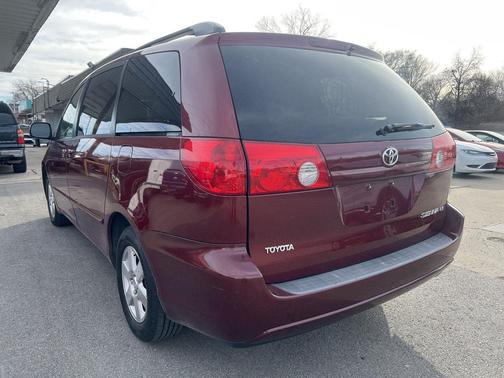 2007 Toyota Sienna LE