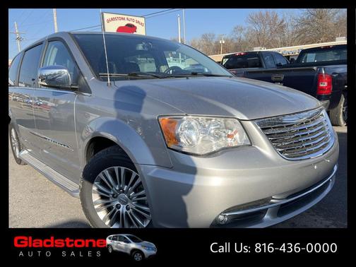 2015 Chrysler Town & Country Touring-L