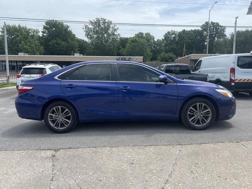 Blue Crush Metallic 2015 Toyota Camry SE