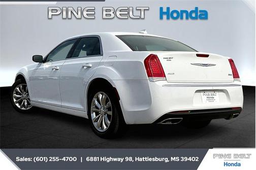 2022 Chrysler 300 Touring