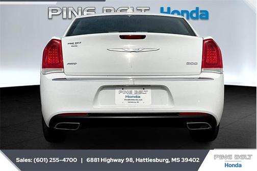2022 Chrysler 300 Touring