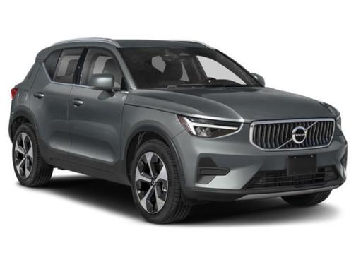 2024 Volvo XC40 B5 Plus Dark Theme