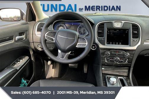 2022 Chrysler 300 Touring