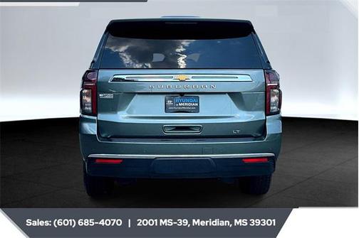 2023 Chevrolet Suburban LT