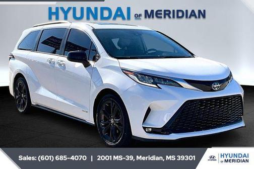 2021 Toyota Sienna XSE 7 Passenger