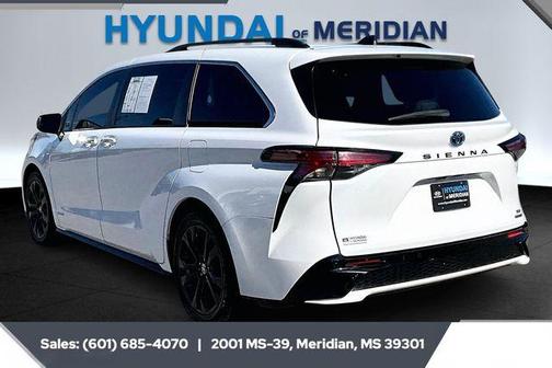 2021 Toyota Sienna XSE 7 Passenger