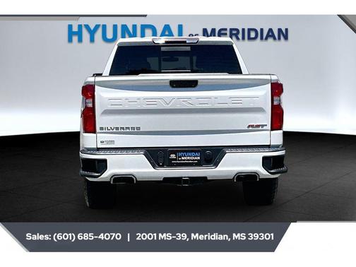 Iridescent Pearl Tricoat 2019 Chevrolet Silverado 1500 RST