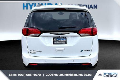 2020 Chrysler Pacifica Hybrid Touring L