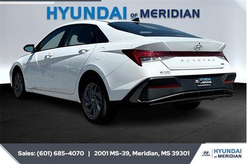 2025 Hyundai ELANTRA HEV Blue
