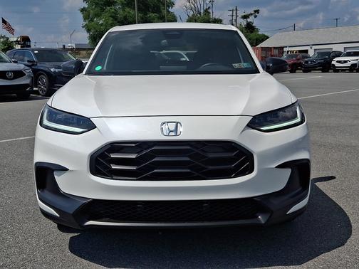 Platinum White Pearl 2026 Honda HR-V