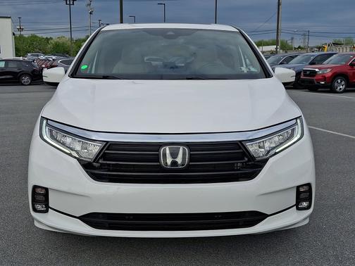Platinum White Pearl 2024 Honda Odyssey