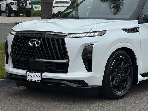 Radiant White/Black Obsidian 2026 INFINITI QX80 SPORT AWD