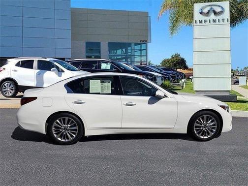 Photo 3 of 25 of 2021 INFINITI Q50 3.0t LUXE