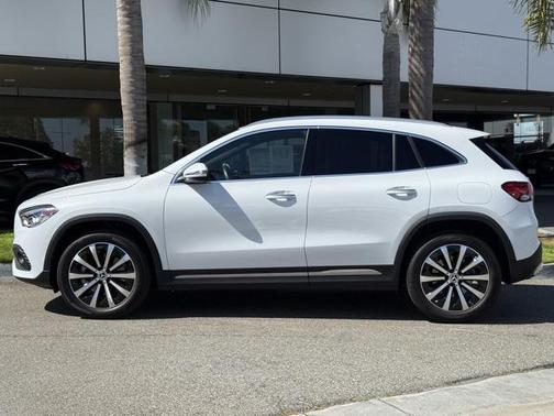 2021 Mercedes-Benz GLA 250 Base 4MATIC