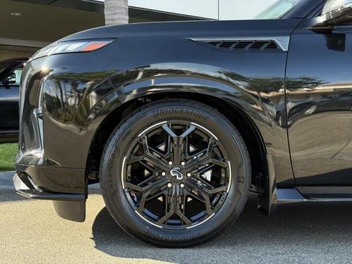 2026 INFINITI QX80 SENSORY AWD