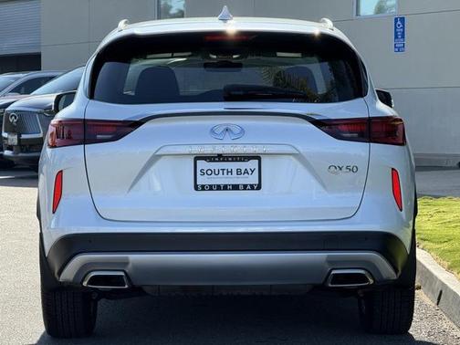 2024 INFINITI QX50 LUXE
