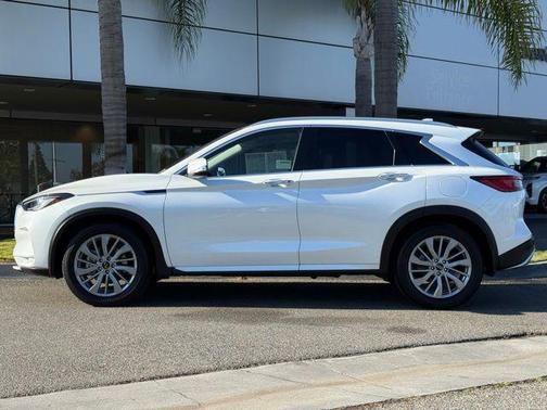 2024 INFINITI QX50 LUXE