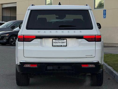 2024 Jeep Wagoneer Series II 4x2