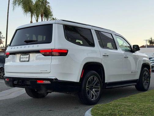 2024 Jeep Wagoneer Series II 4x2