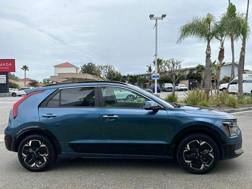 Mineral Blue 2023 Kia Niro EV Wave