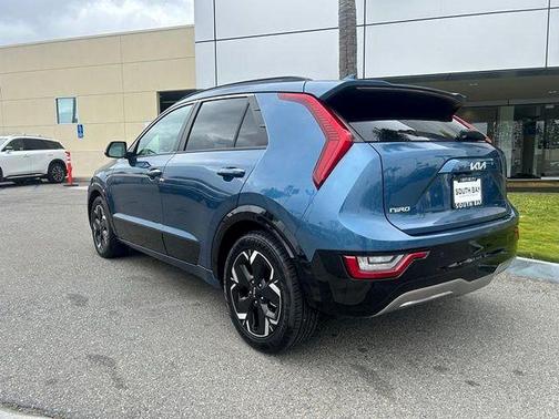 Mineral Blue 2023 Kia Niro EV Wave