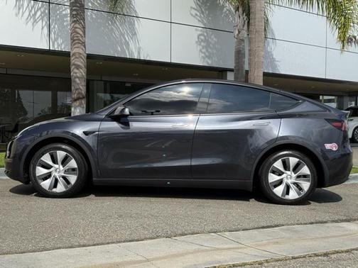2024 Tesla Model Y Long Range Dual Motor All-Wheel Drive