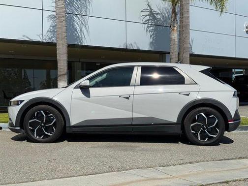 2024 Hyundai IONIQ 5 SE
