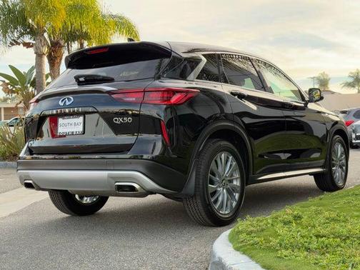 2025 INFINITI QX50 Pure AWD