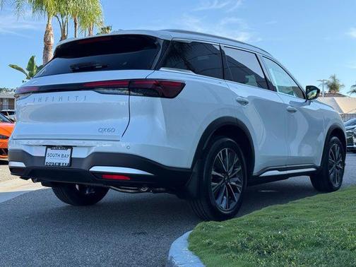 Radiant White 2026 INFINITI QX60 LUXE FWD