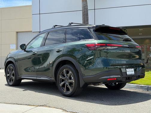 Deep Emerald/Black Obsidian 2027 INFINITI QX60 AUTOGRAPH
