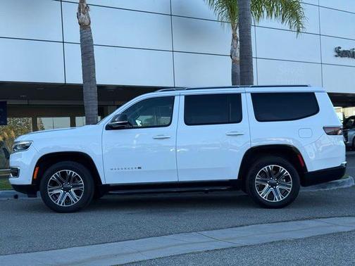 2024 Jeep Wagoneer Series II 4x2