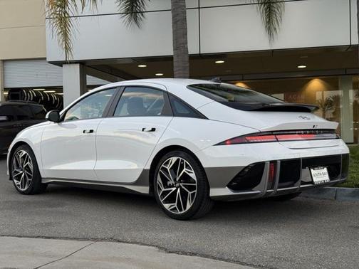2024 Hyundai IONIQ 6 SEL