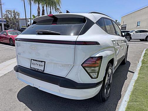 Atlas White 2024 Hyundai KONA EV SEL