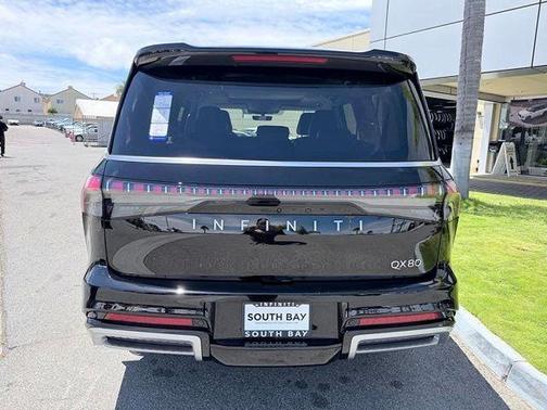 Black Obsidian 2026 INFINITI QX80 Luxe