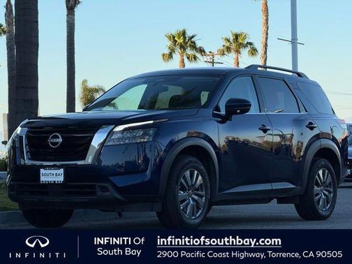 2025 Nissan Pathfinder SV FWD