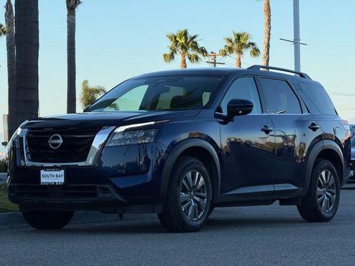 2025 Nissan Pathfinder SV FWD