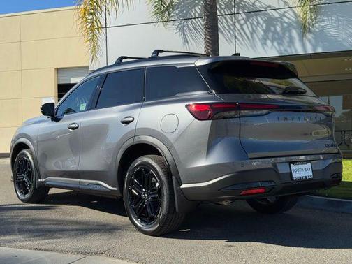 2026 INFINITI QX60 Base