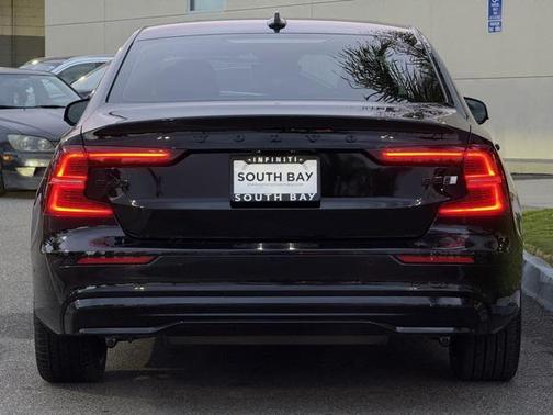 2023 Volvo S60 B5 Plus Black Edition