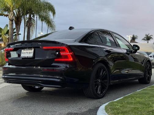 2023 Volvo S60 B5 Plus Black Edition