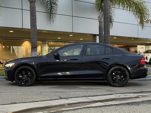 2023 Volvo S60 B5 Plus Black Edition