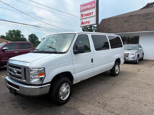 2013 Ford E350 Super Duty XLT